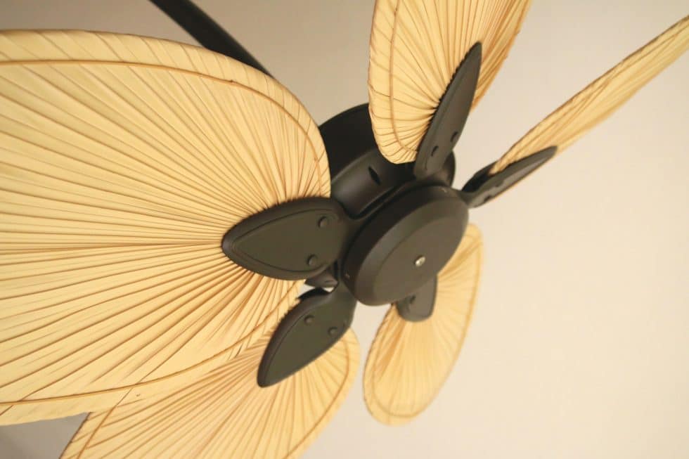 do-ceiling-fans-actually-cool-your-home-fact-hvac